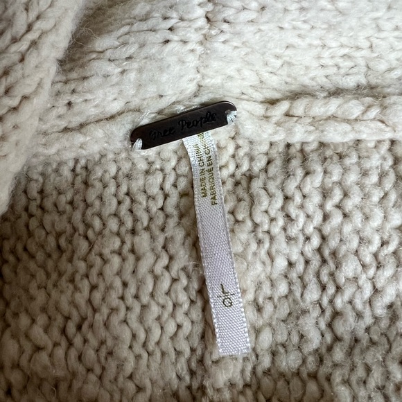 Free People Cable Knit Cream Button up Cardigan - Picture 4 of 5